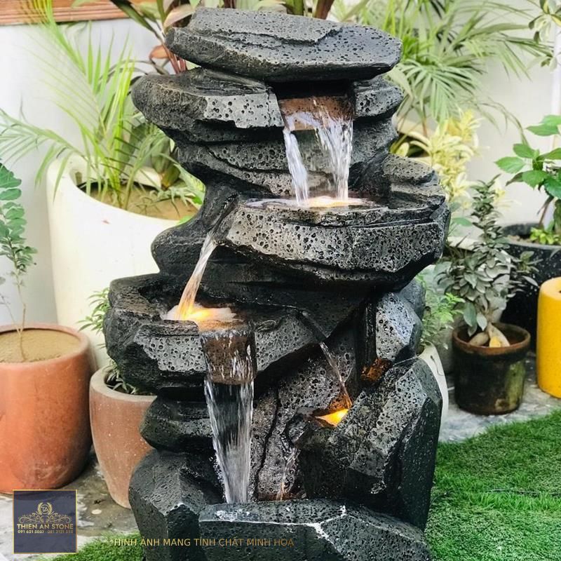 Water Stone Rock Fountain, For Garden, Size: 4.5 Feet