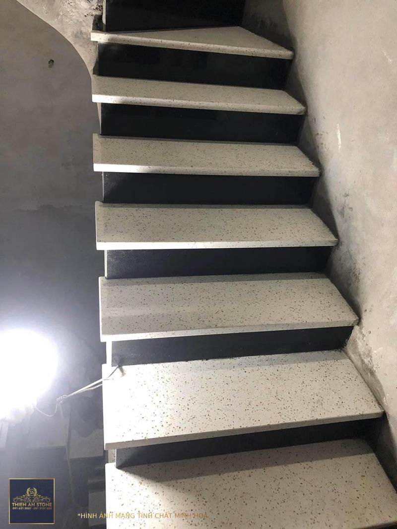 đá ốp bậc thang (210)