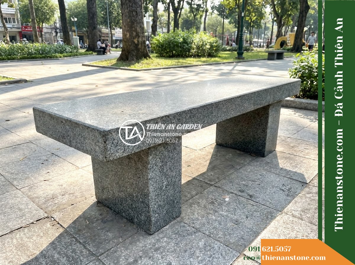 Ghế Đá Granite Nguyên Khối Bình An – Kích thước 140 x 40 x 45 cm – Kiểu dáng gọn thấp, hai chân trụ chữ nhật. Chất liệu đá granite