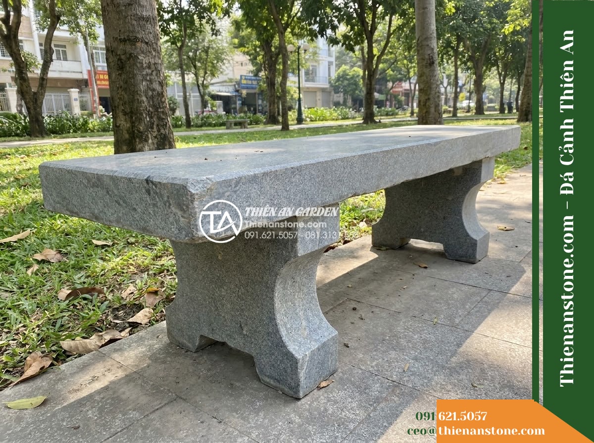 Ghế Đá Granite Nguyên Khối Khải Minh – Kích thước 185 x 45 x 45 cm – Kiểu dáng thanh dài, chân chữ T kép. Chất liệu đá granite