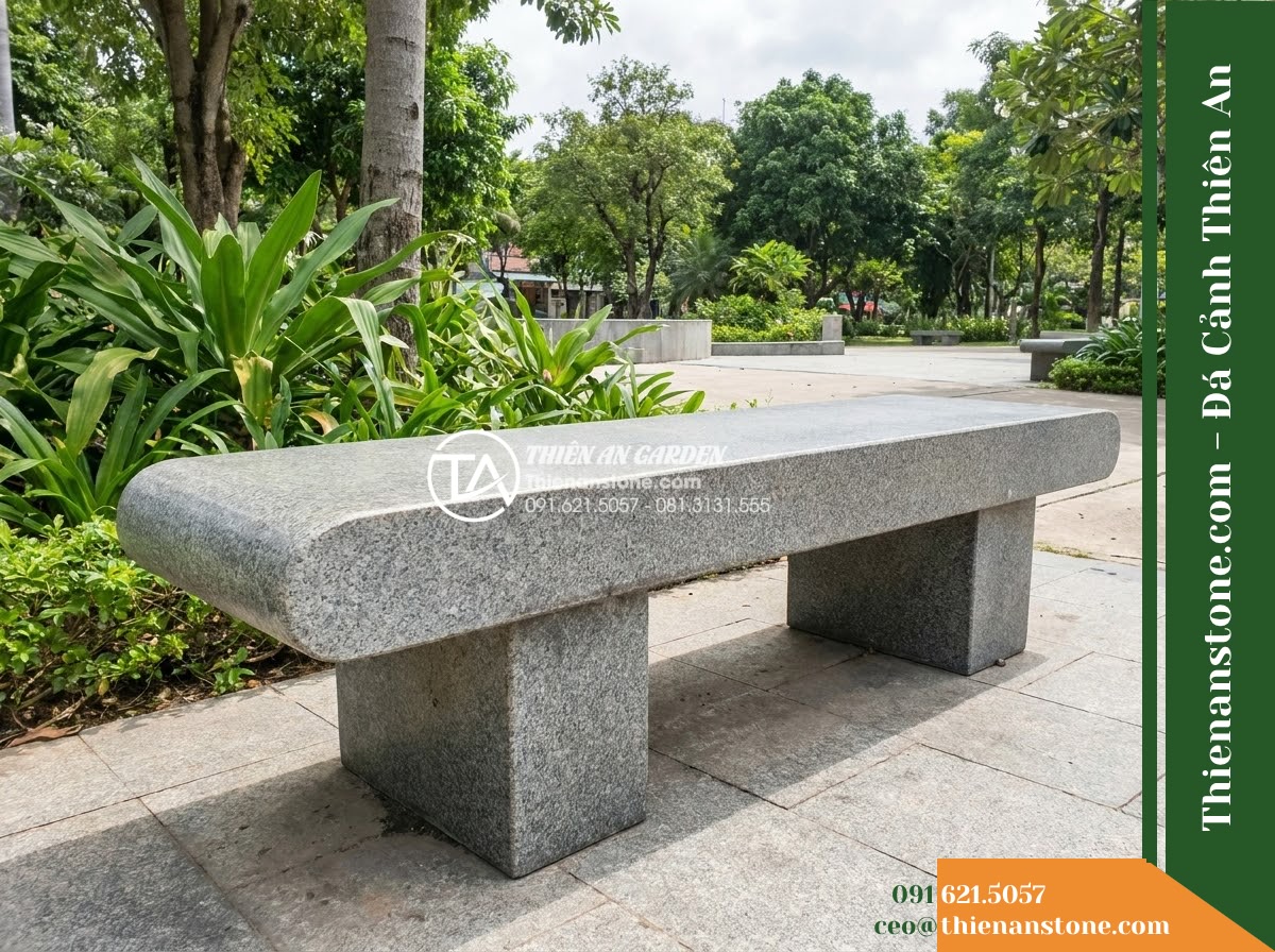 Ghế Đá Granite Nguyên Khối Trường Thịnh – Kích thước 150 x 42 x 45 cm – Kiểu dáng mặt bo cong hai đầu, chân trụ vuông. Chất liệu đá granite