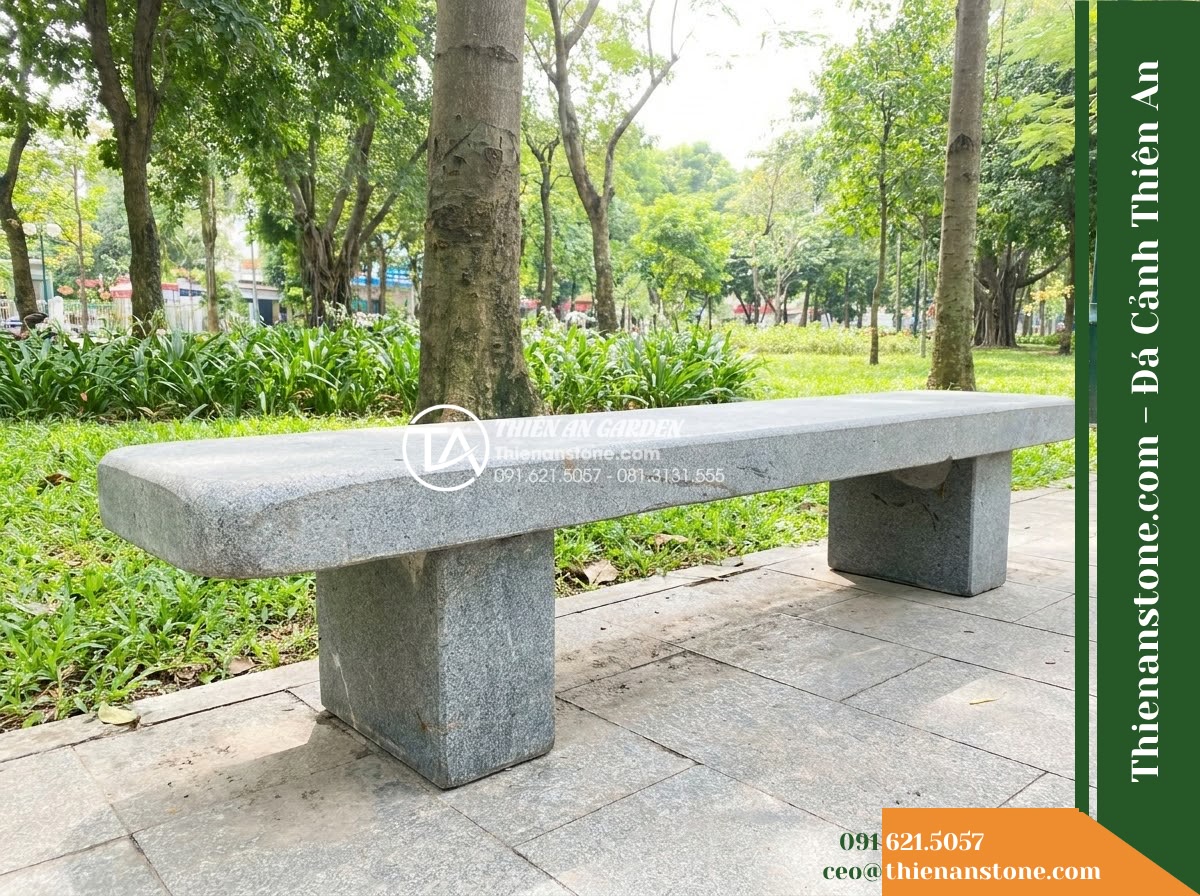 Ghế Đá Granite Nguyên Khối Vạn Phúc – Kích thước 190 x 48 x 45 cm – Kiểu dáng băng dài bo góc, chân khối vuông. Chất liệu đá granite