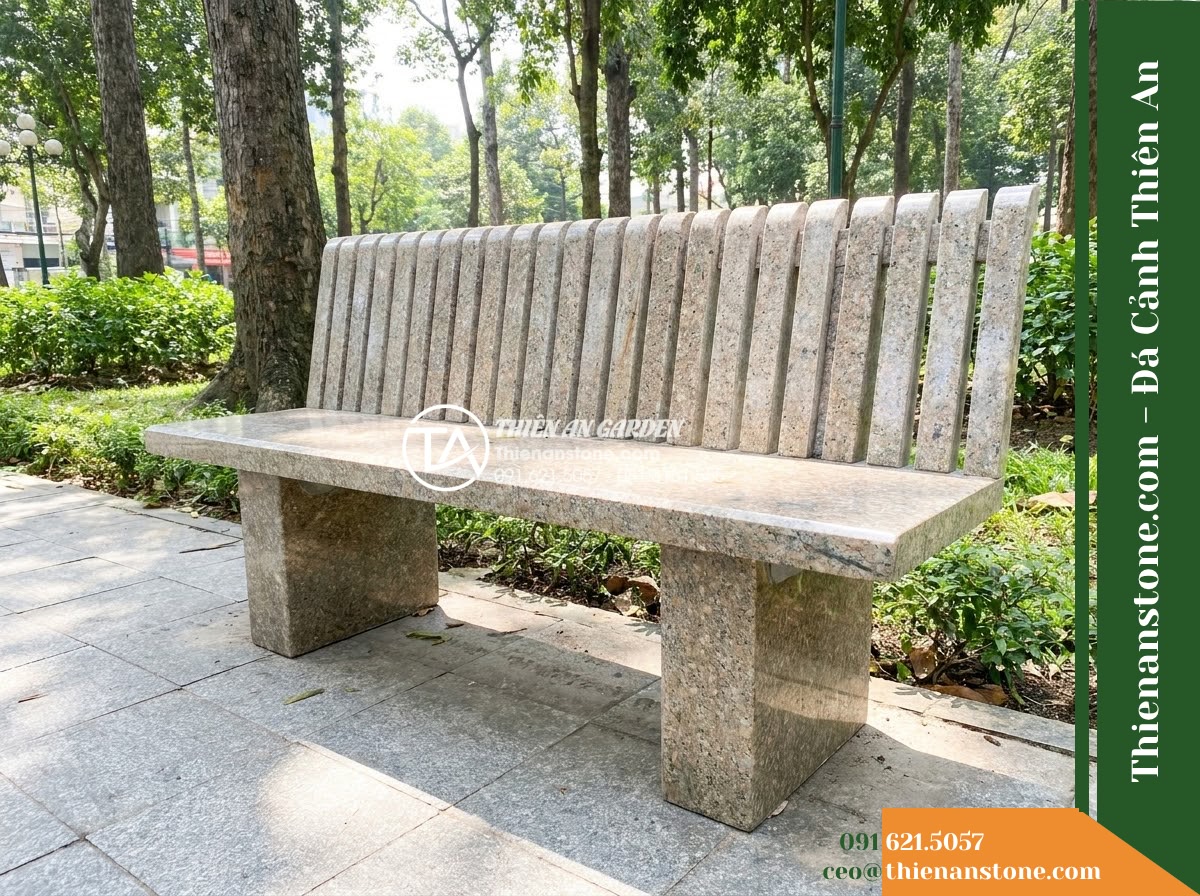 Ghế Đá Granito Đông Phát – Kích thước 180 x 50 x 84 cm – Kiểu dáng tựa cao nan dọc, chân trụ bản lớn. Chất liệu đá granito (đá mài)