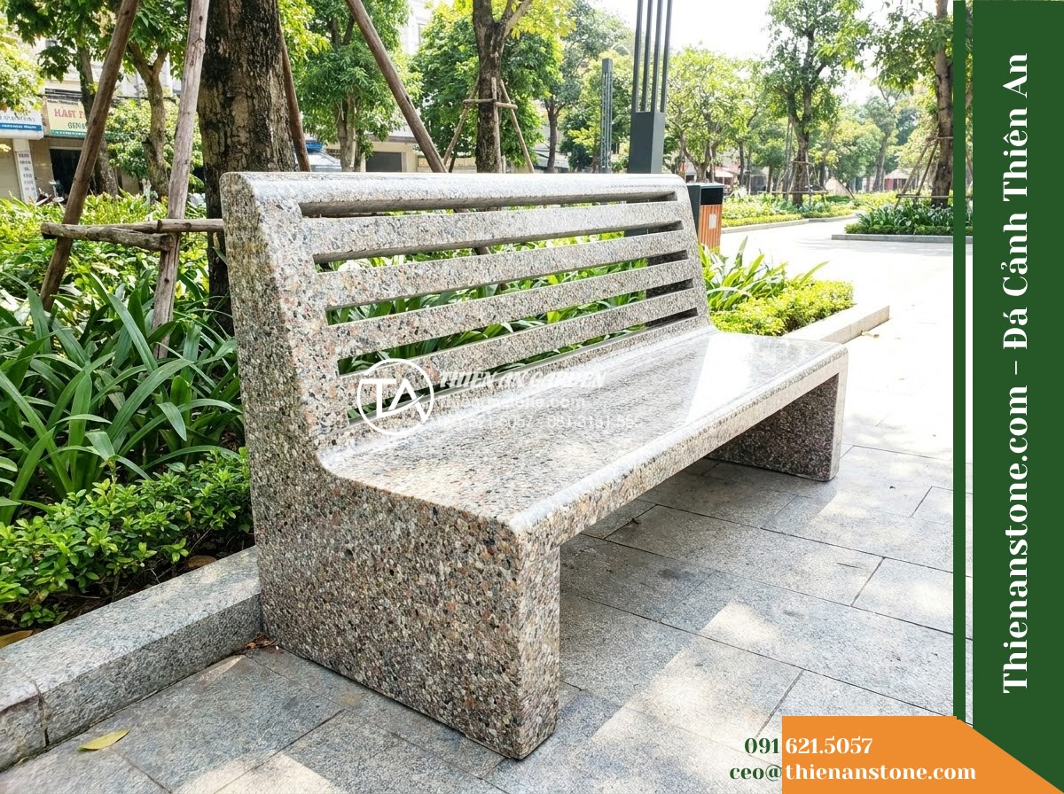 Ghế Đá Granito Gia Hưng – Kích thước 180 x 50 x 78 cm – Kiểu dáng tựa nan ngang, đường nét thanh thoát. Chất liệu đá granito (đá mài)