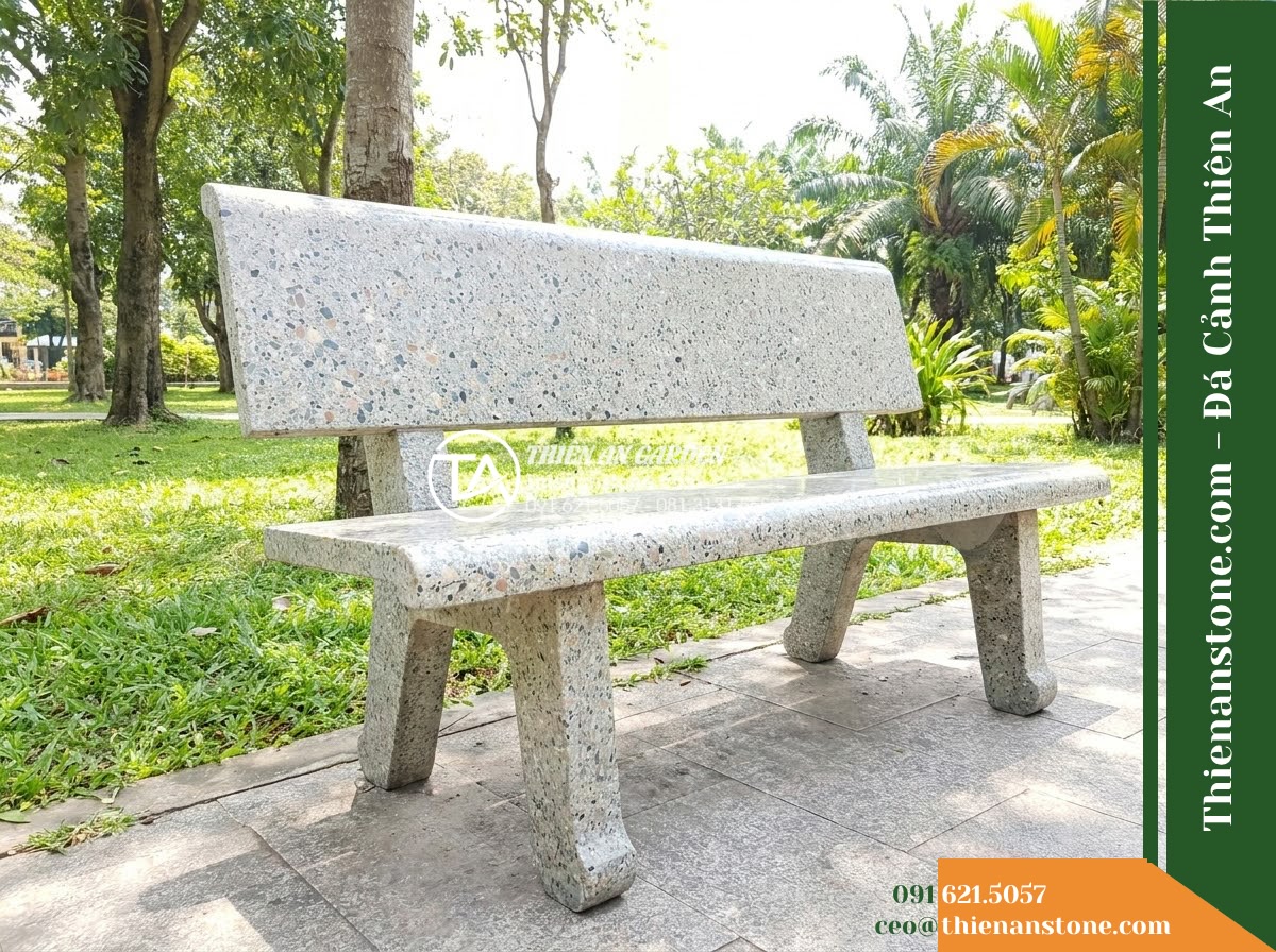 Ghế Đá Granito Hòa Phát – Kích thước 160 x 48 x 82 cm – Kiểu dáng tựa liền tấm, chân chữ A vững chắc. Chất liệu đá granito (đá mài)