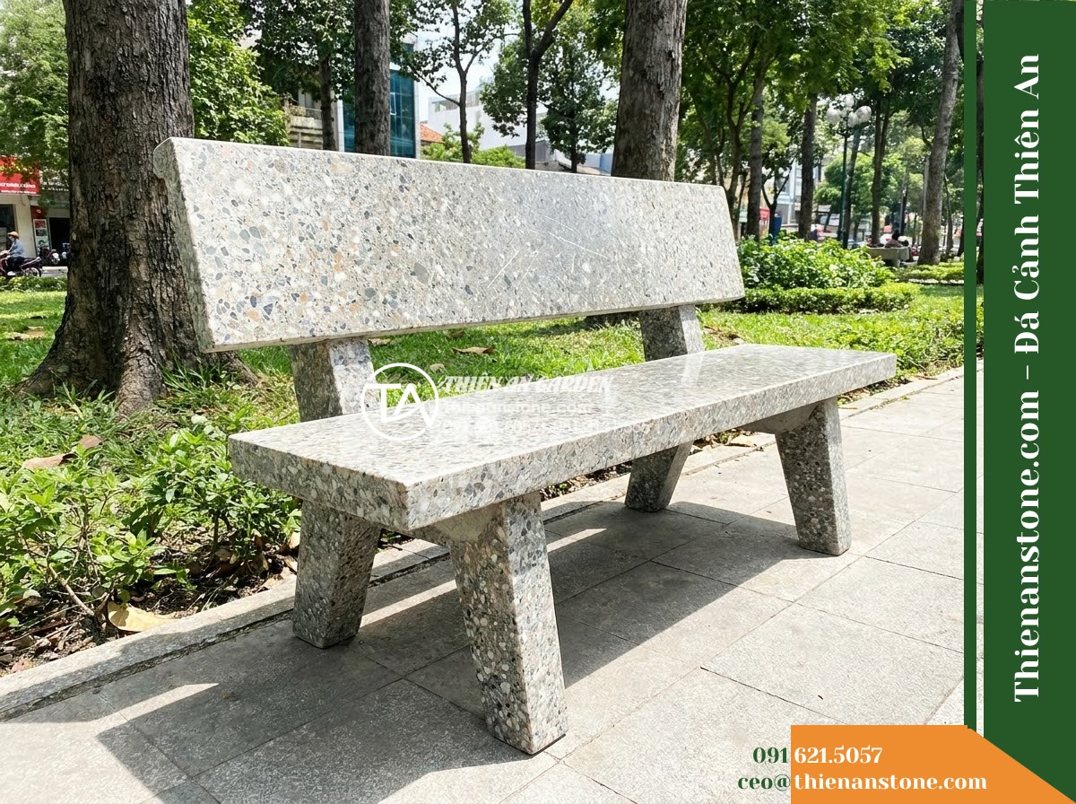 Ghế Đá Granito Nhật Phúc – Kích thước 180 x 48 x 80 cm – Kiểu dáng tựa thẳng thanh mảnh, chân chữ A. Chất liệu đá granito (đá mài)