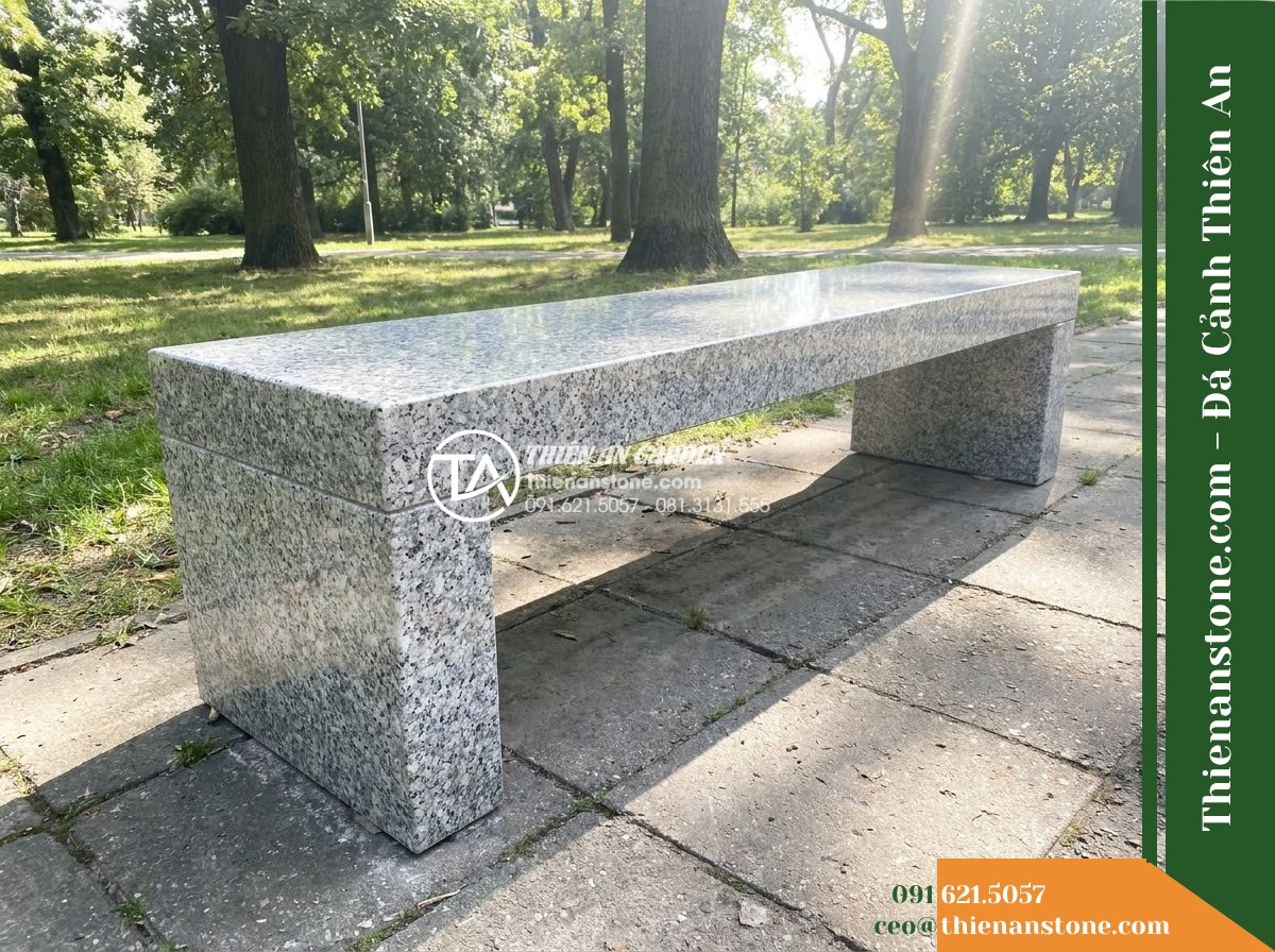Ghế Đá Granito Vạn Thành – Kích thước 155 x 46 x 45 cm – Kiểu dáng không tựa, mặt dài thanh mảnh. Chất liệu đá granito (đá mài)