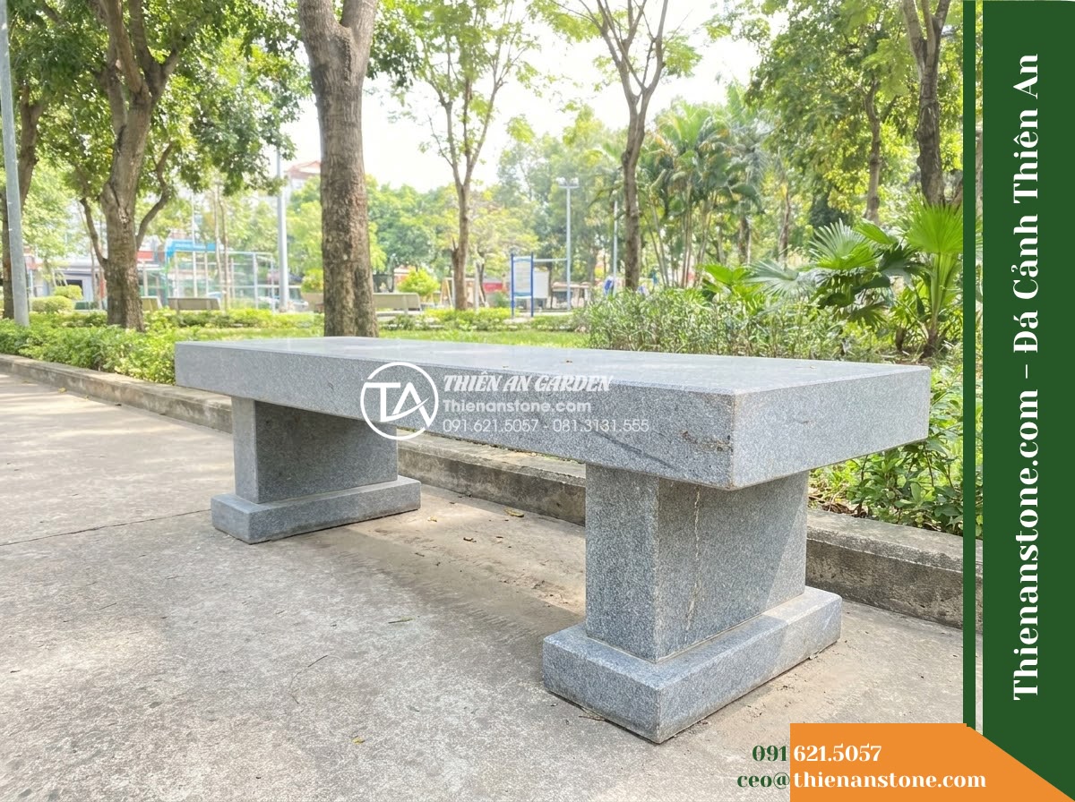 Ghế Đá Sân Trường Chăm Ngoan – Kích thước 145 x 44 x 45 cm – Kiểu dáng nhỏ gọn, chân trụ thấp. Chất liệu đá hoa cương