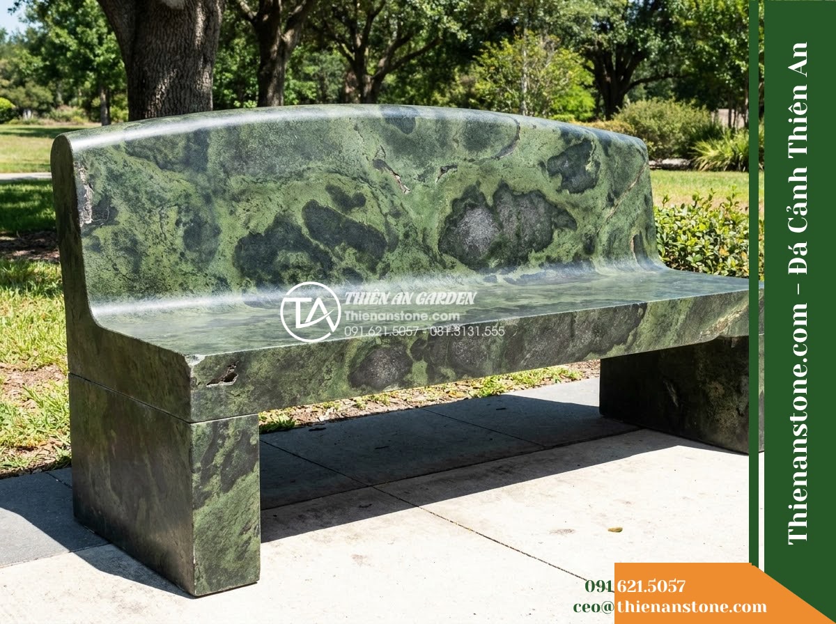 Ghế Đá Sân Trường Hiếu Học – Kích thước 165 x 48 x 80 cm – Kiểu dáng tựa cong ôm lưng, chân vuông. Chất liệu đá Xanh rêu