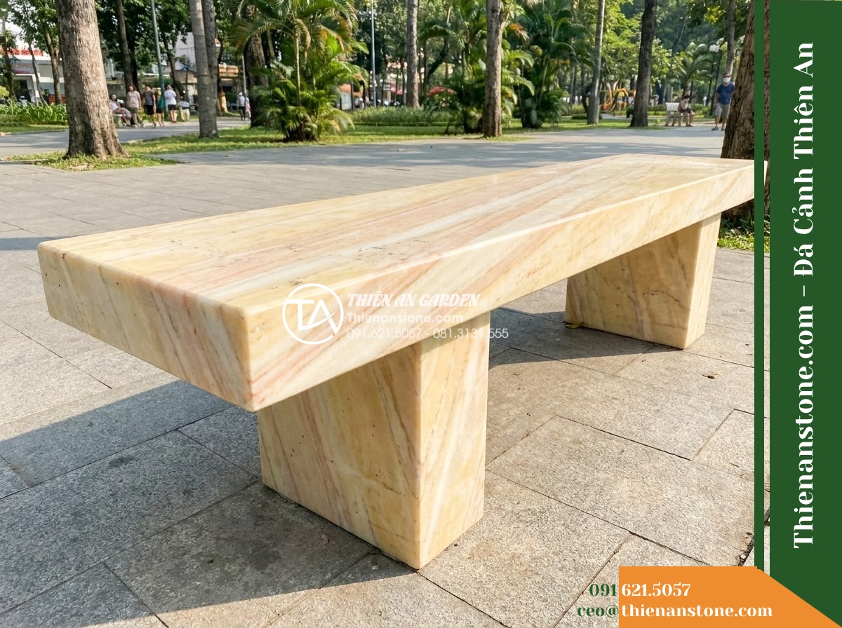 Ghế Đá Sân Trường Học Đường – Kích thước 200 x 50 x 45 cm – Kiểu dáng băng dài không tựa, thiết kế tối giản. Chất liệu đá vàng cẩm thạch