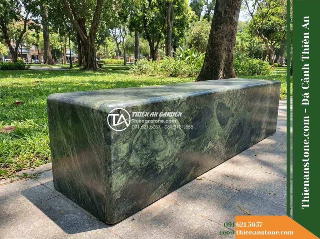 Ghế Đá Sân Trường Khai Tâm – Kích thước 150 x 46 x 45 cm – Kiểu dáng không tựa, mặt bo góc mềm. Chất liệu đá Xanh rêu