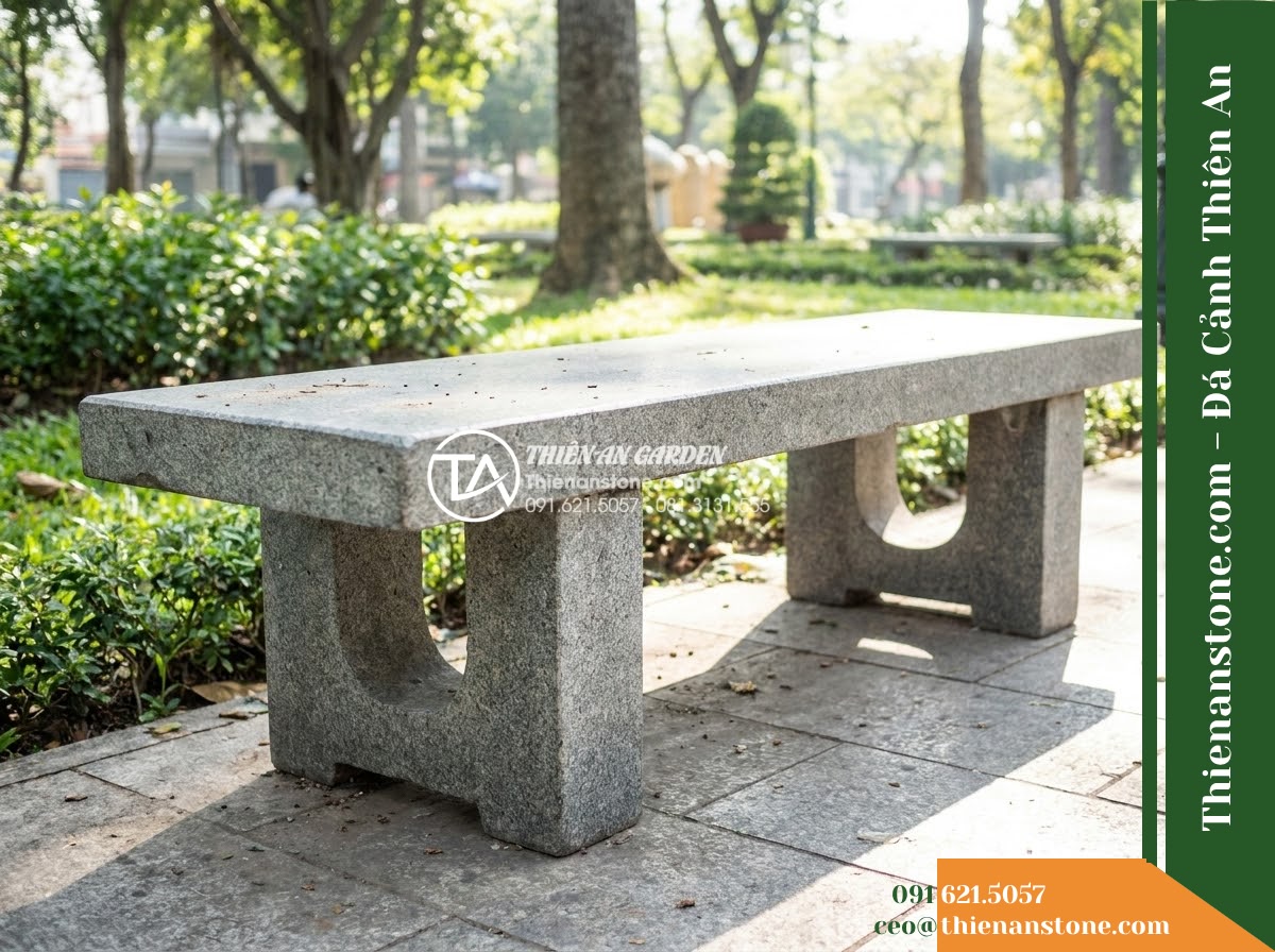 Ghế Đá Sân Trường Thân Thiện – Kích thước 160 x 45 x 45 cm – Kiểu dáng băng dài không tựa, chân chữ U. Chất liệu đá hoa cương