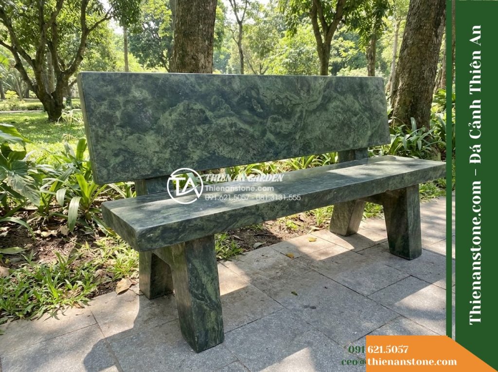 Ghế Đá Sân Trường Thanh Xuân – Kích thước 185 x 50 x 80 cm – Kiểu dáng tựa thẳng bản dài, chân chữ A. Chất liệu đá Xanh rêu