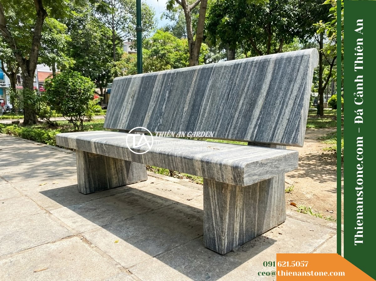 Ghế Đá Sân Trường Vững Bước – Kích thước 175 x 48 x 80 cm – Kiểu dáng tựa cong thấp, hai đầu vuông. Chất liệu đá vân mây