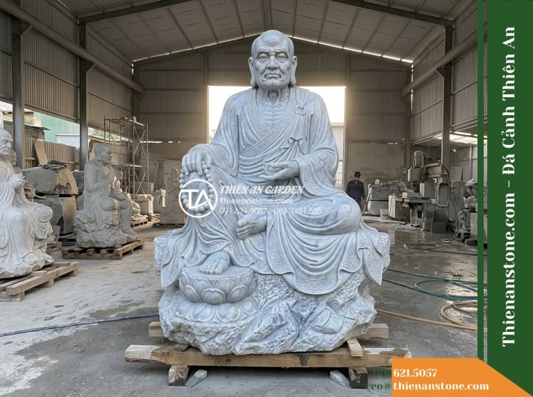 Tượng Thập Bát La Hán Bằng Đá
