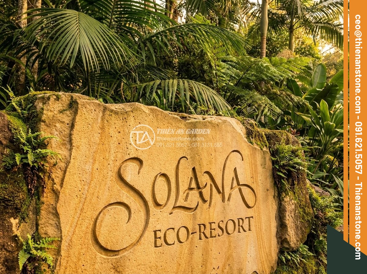 Bảng Hiệu Đá Tự Nhiên - Sandstone entry sign for eco-resort with warm golden tone, carved artistic calli