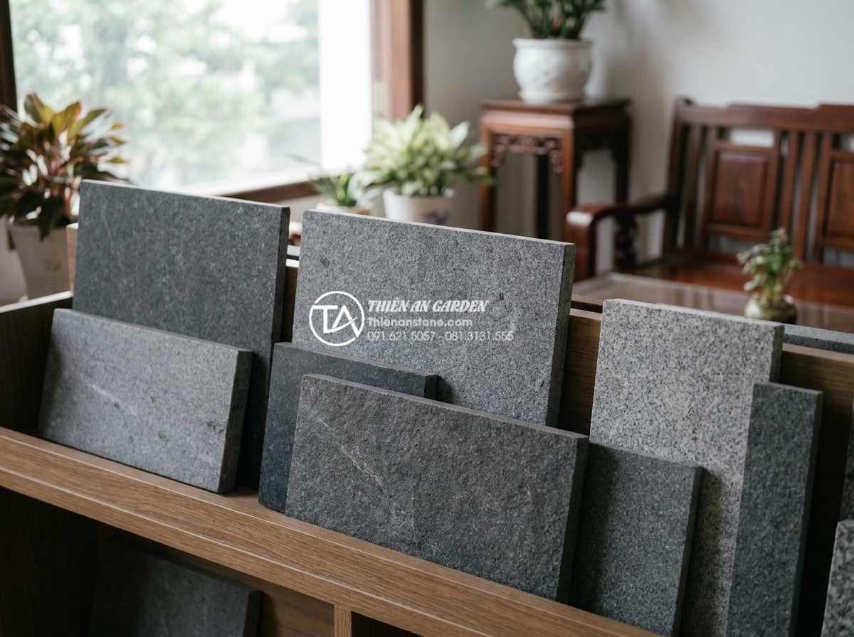 Đá Ốp Tường - Hình 11 Đá Ốp Tường - Curated display of various natural stone wall cladding samples arranged artistic