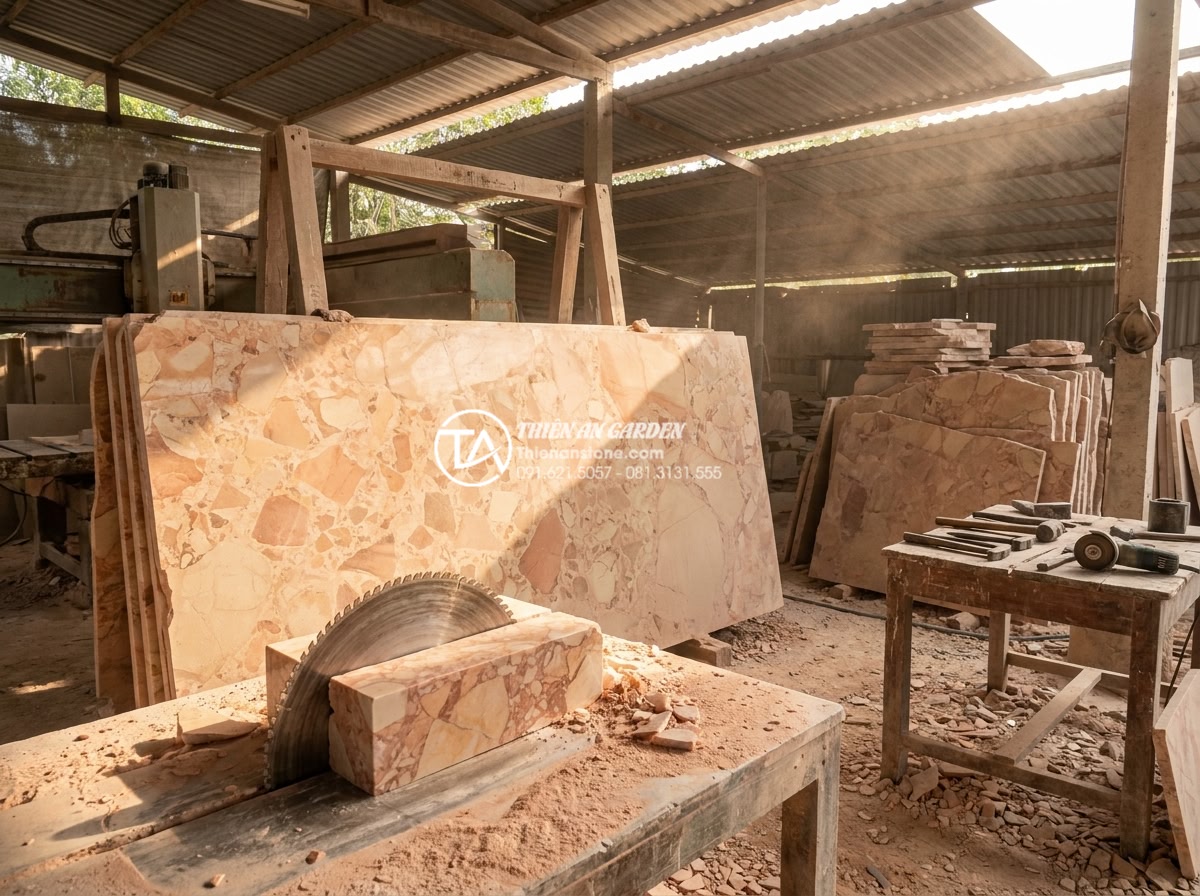 Đá Ốp Tường - Hình 5 Đá Ốp Tường - Artisan craftsman carefully cutting and shaping natural stone slabs for wall cla