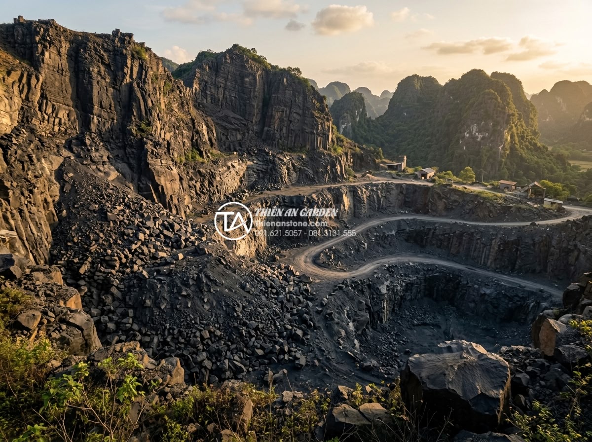 Đá Rối - Hình 38 Đá Rối - Dramatic geological formation showing layers of natural stone, mountain quarry l