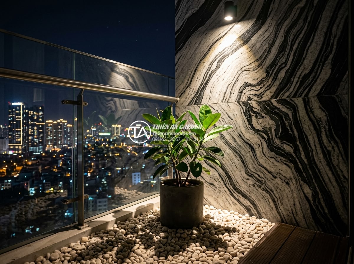 Tiểu Cảnh Ban Công - Night view of minimalist balcony garden with dramatic LED spot lighting on natur