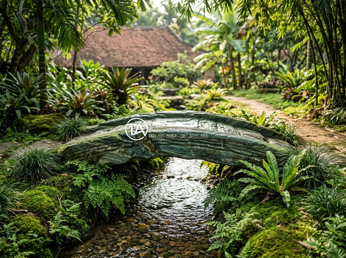 Tiểu Cảnh Làng Quê Bắc Bộ - Hình 18 Tiểu Cảnh Làng Quê Bắc Bộ - Small natural stone bridge over miniature stream in Vietnamese village garden, w