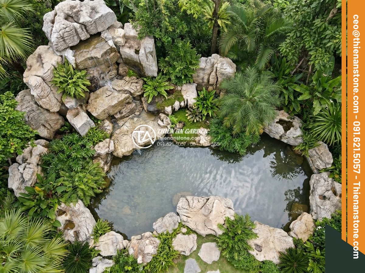 Tiểu Cảnh Thác Nước Sân Vườn - Hình 12 Tiểu Cảnh Thác Nước Sân Vườn - Top-down view of asymmetrical garden waterfall layout, irregular shaped pond at