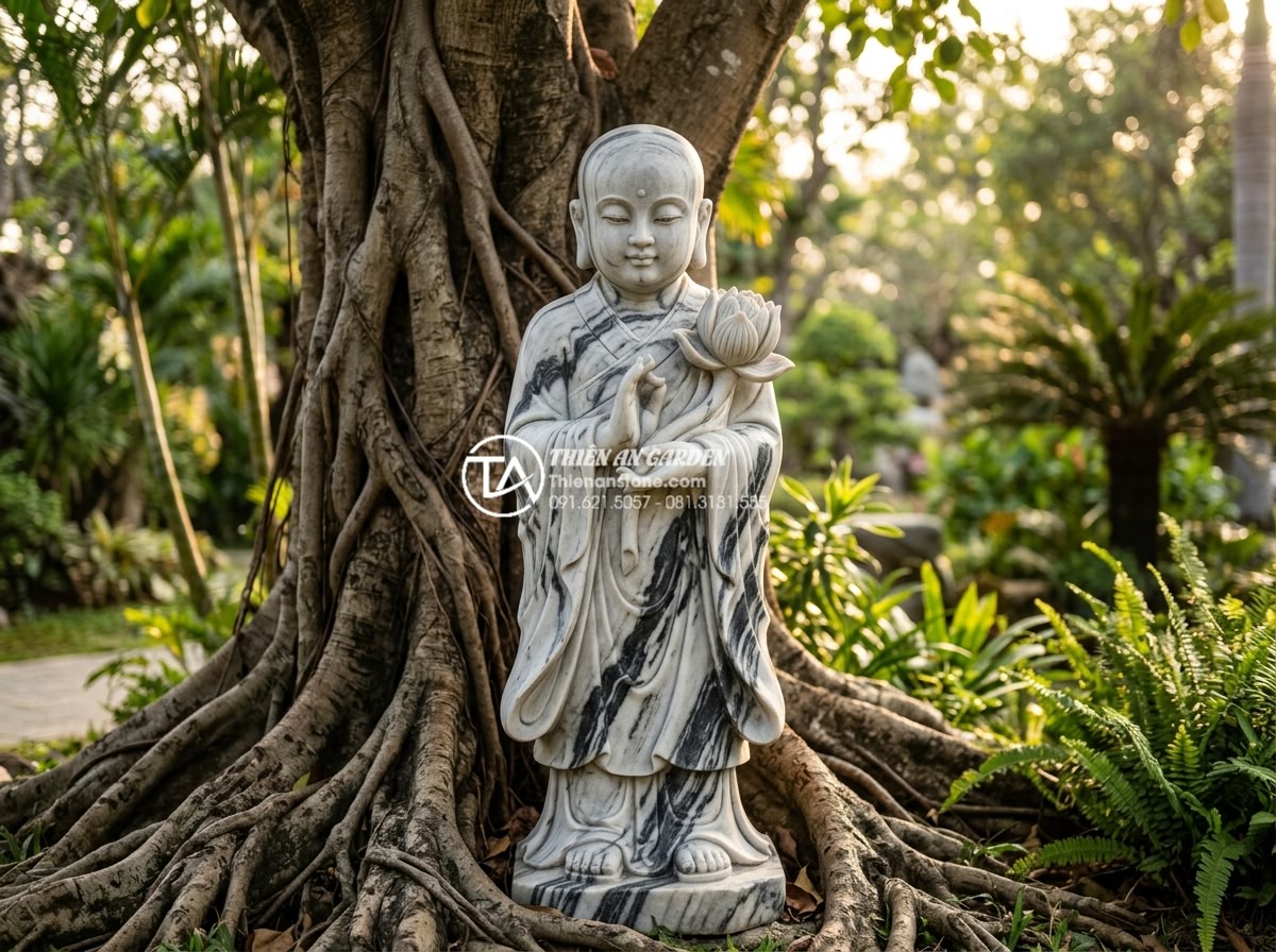 Review top 5 tượng đá trang trí tiểu cảnh gốc cây được ưa chuộng nhất - Photorealistic image of an elegant natural stone statue showing a young monk sta