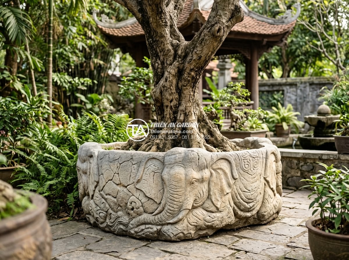 So sánh tiểu cảnh gốc cây phong cách Nhật Bản và phong cách Việt Nam - Hình 15 So sánh tiểu cảnh gốc cây phong cách Nhật Bản và phong cách Việt Nam - Benefits of Vietnamese style carved stone tree base landscaping in traditional g