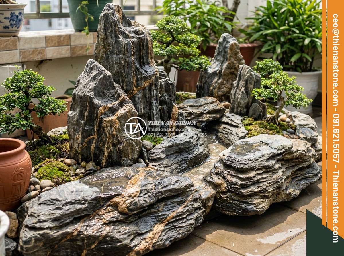 Thiết kế tiểu cảnh sân thượng nhỏ mini cho nhà phố diện tích hẹp - Professional team from Da Canh Thien An company working on natural stone mini ro