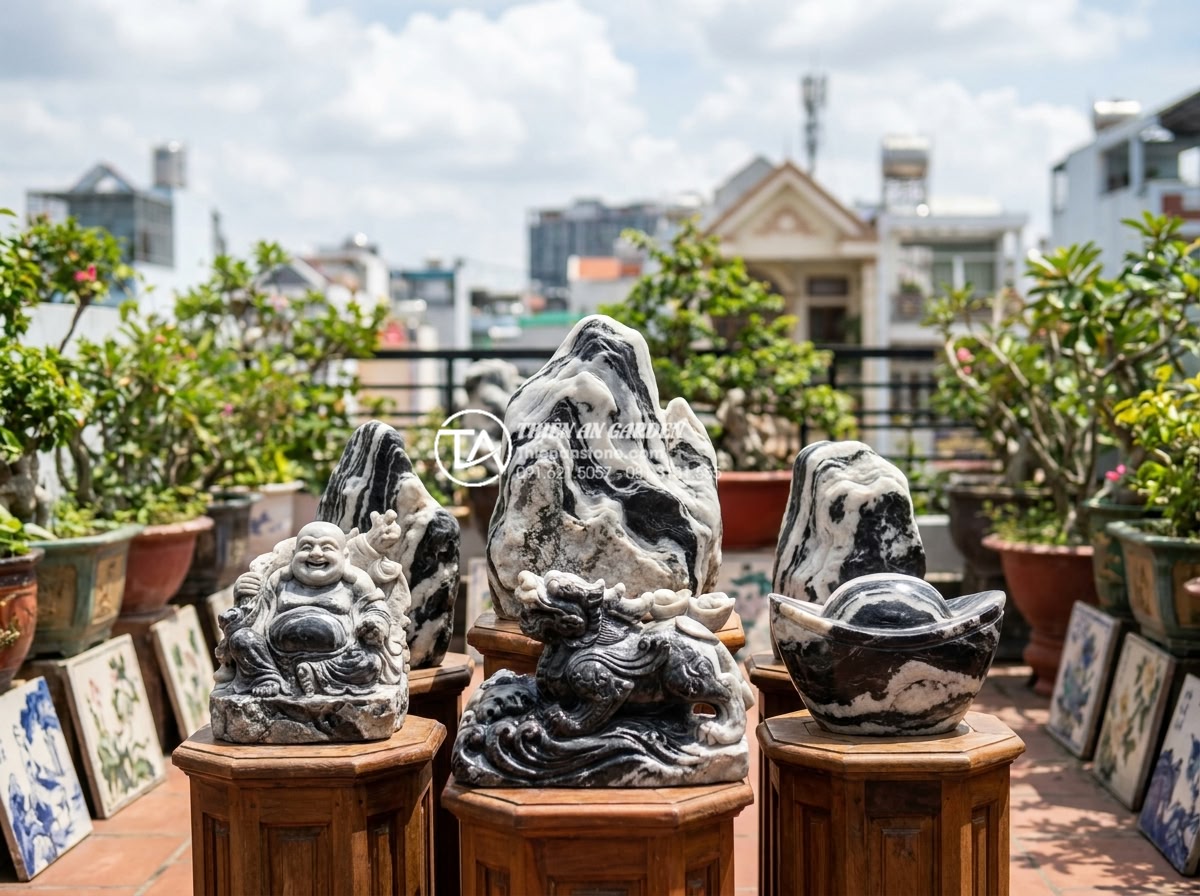 Tiểu cảnh sân thượng phong thủy: Bí quyết chiêu tài rước lộc cho gia chủ - High-quality natural granite and marble stones with intricate carvings displayed