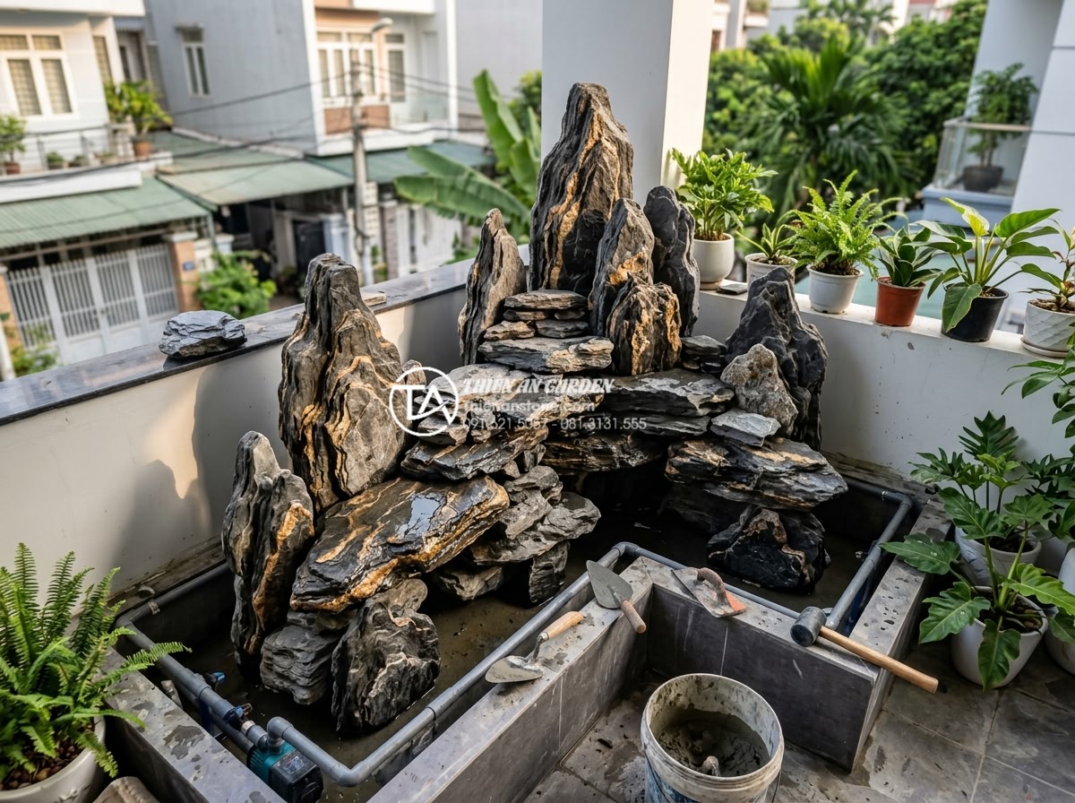 Ứng dụng đá thấm thủy trong thiết kế tiểu cảnh ban công nghệ thuật - Professional construction process of balcony rockery with water absorbing stones