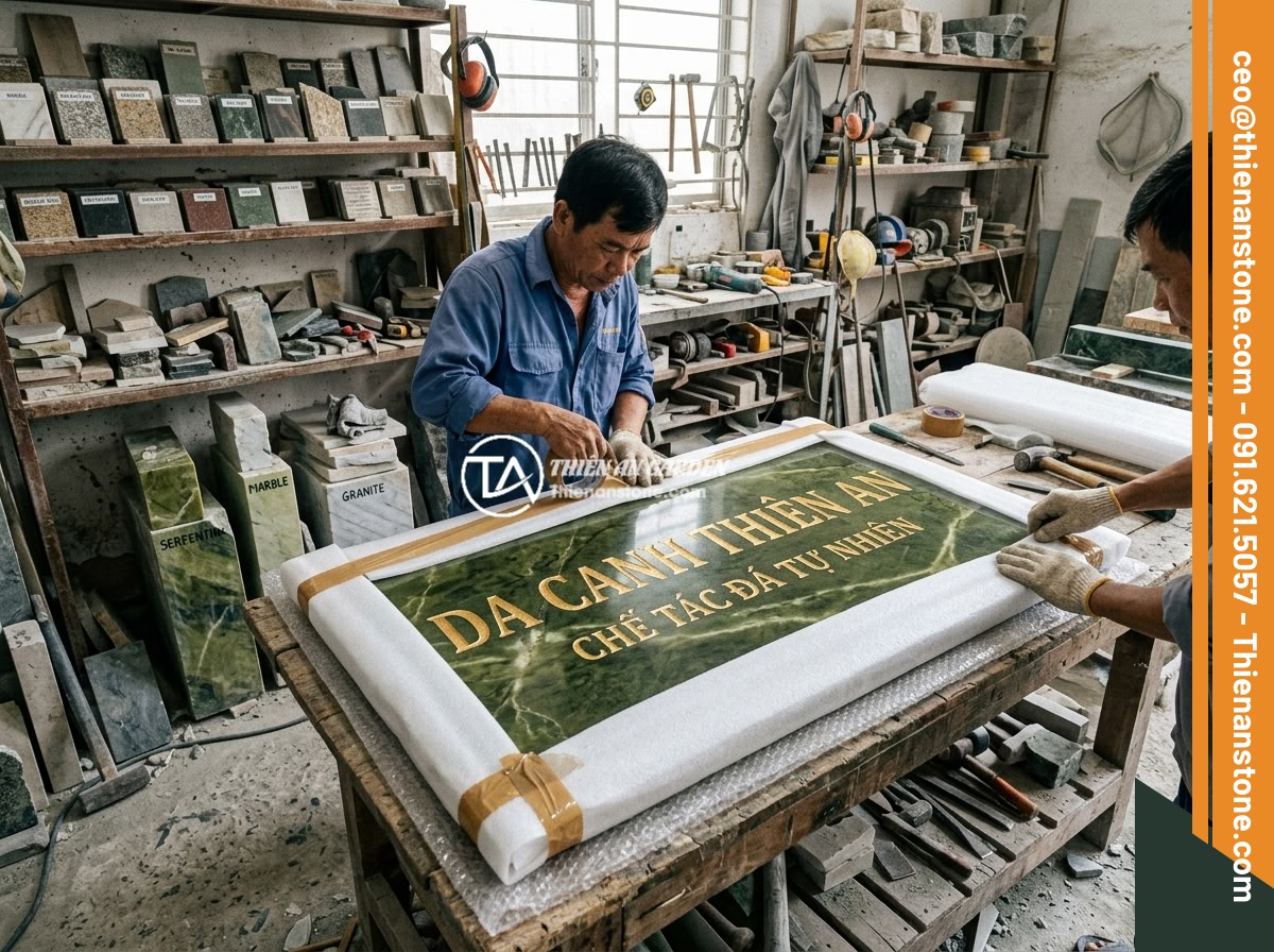 Bảng hiệu đá ngọc Serpentine