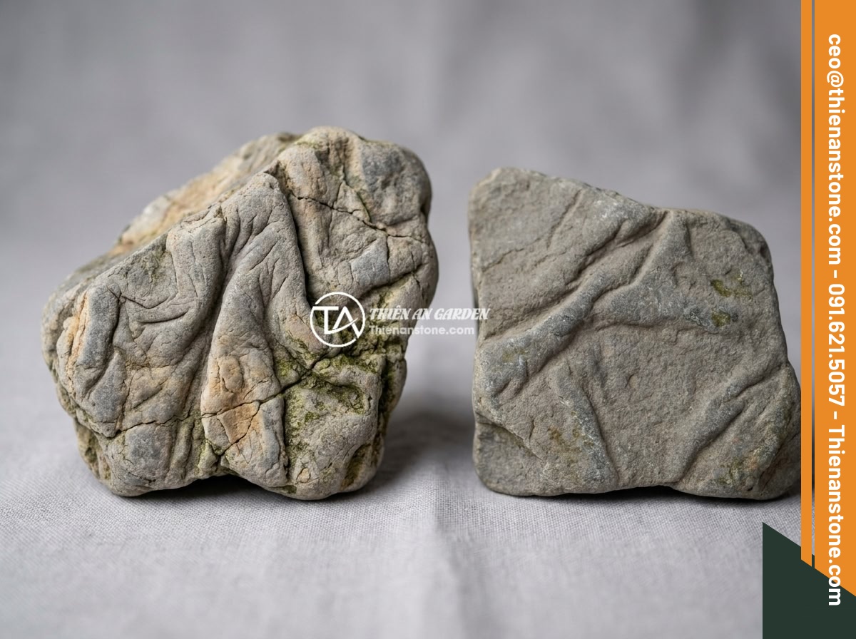 Giá Đá Da Voi Bao Nhiêu Tiền 1kg? Bảng Giá Mới Nhất Và Yếu Tố Quyết Định Giá 2026 - Hình 3 Giá Đá Da Voi Bao Nhiêu Tiền 1kg? Bảng Giá Mới Nhất Và Yếu Tố Quyết Định Giá 2026 - Close-up comparison of different grades of elephant skin stone showing surface t