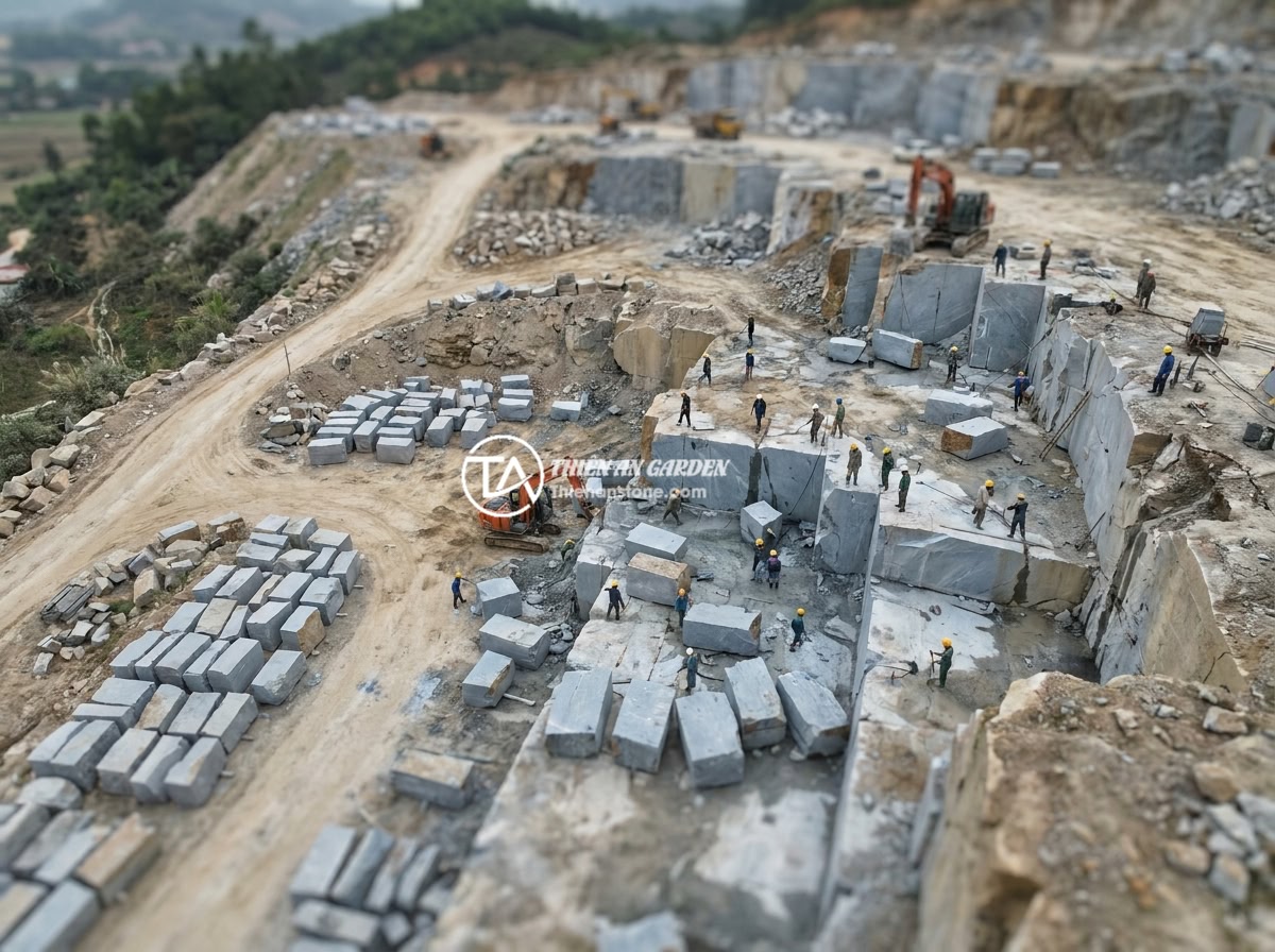 Review Top Nhà Cung Cấp Trụ Đá Hàng Rào Uy Tín Tại Miền Bắc - Aerial view of a large natural stone quarry in Thanh Hoa province Vietnam with w