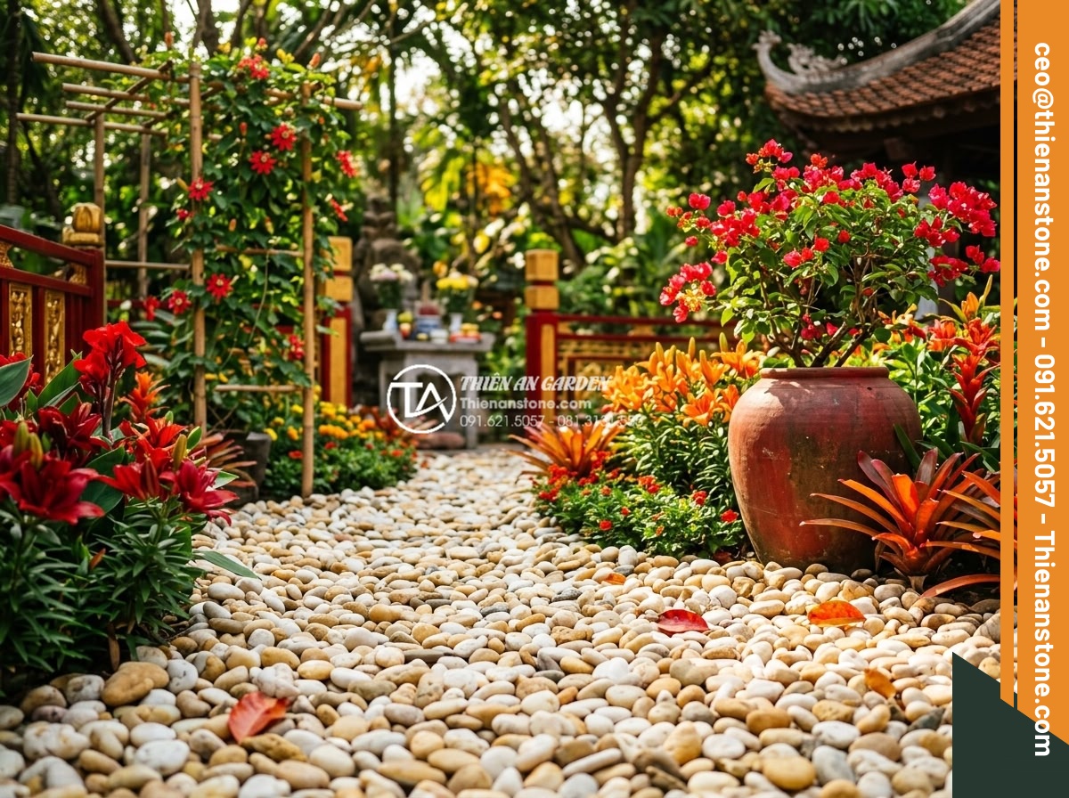 Cách Phối Màu Sỏi Rải Sân Vườn Theo Phong Thủy Bản Mệnh - Warm and energetic garden with red and orange toned pebbles for Fire element per