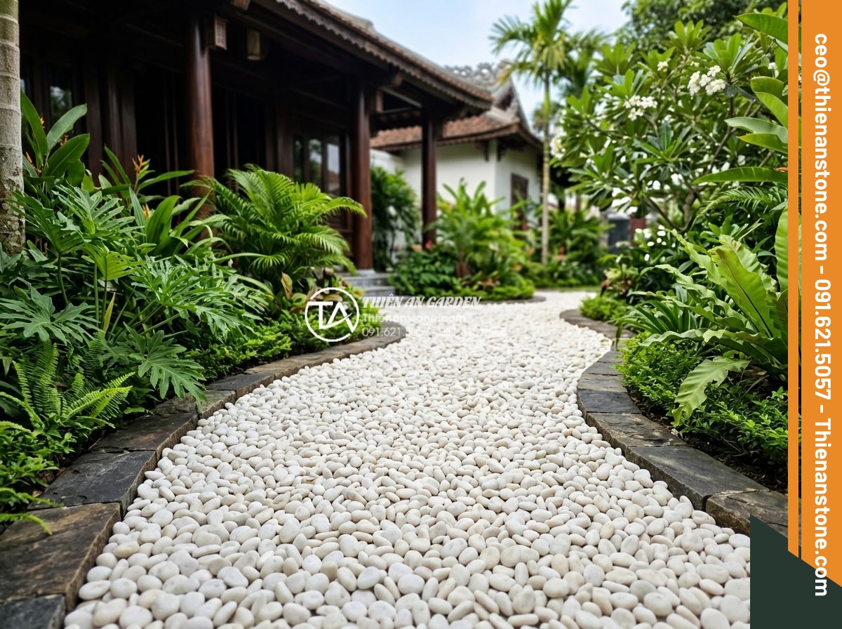 Cách Vệ Sĩ Sỏi Trắng Sân Vườn Không Bị Ố Vàng Theo Thời Gian - Professional team photo of Thien An Stone experts at a completed luxury white gr