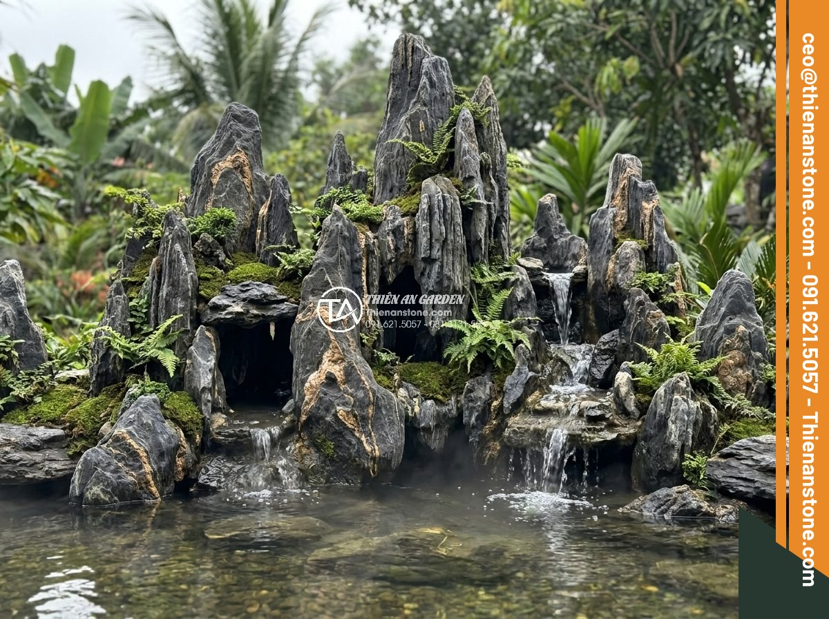 Trình Tự Sắp Xếp Đá Non Bộ Bể Cá Ngoài Trời Chuẩn Nghệ Thuật - Finished rockery with realistic caves, waterfalls, and mountain peaks in outdoor