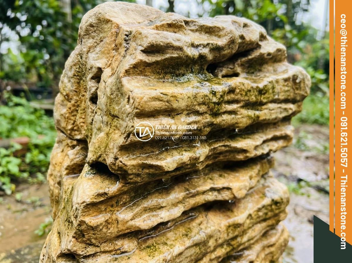 3 Sai lầm chết người khi tự thi công thác nước đá cổ thạch tại nhà - Hình 7 3 Sai lầm chết người khi tự thi công thác nước đá cổ thạch tại nhà - High quality close-up of premium ancient stone from Nghe An showing natural weat