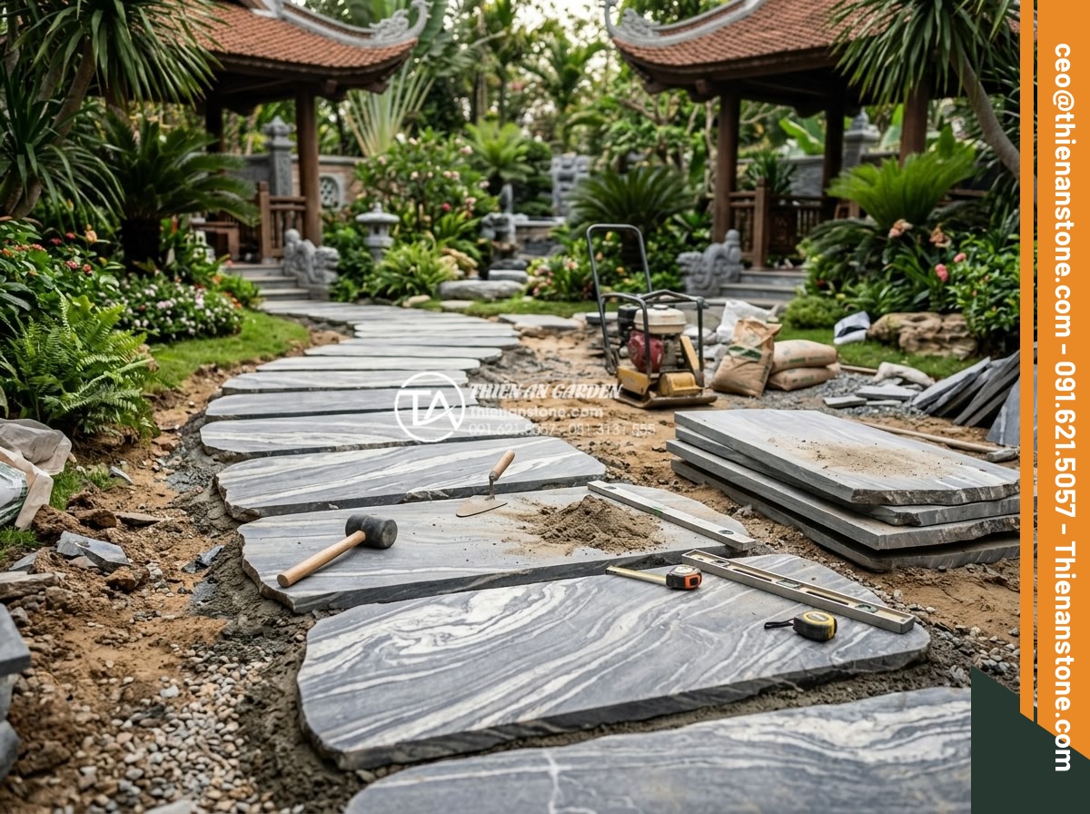 Case study: Cải tạo lối đi bùn đất thành đường đá bước dạo sang trọng - Professional team of Da Canh Thien An installing stone stepping path in luxury g