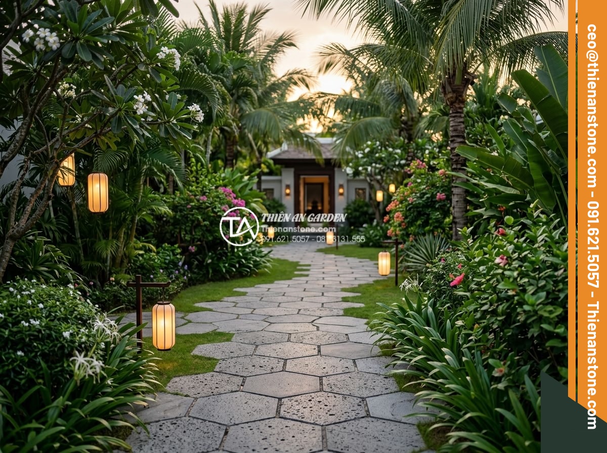 Đá bước dạo tổ ong: Vẻ đẹp mộc mạc và gần gũi cho sân vườn phố - Luxury resort garden pathway made of honeycomb stepping stones winding through p