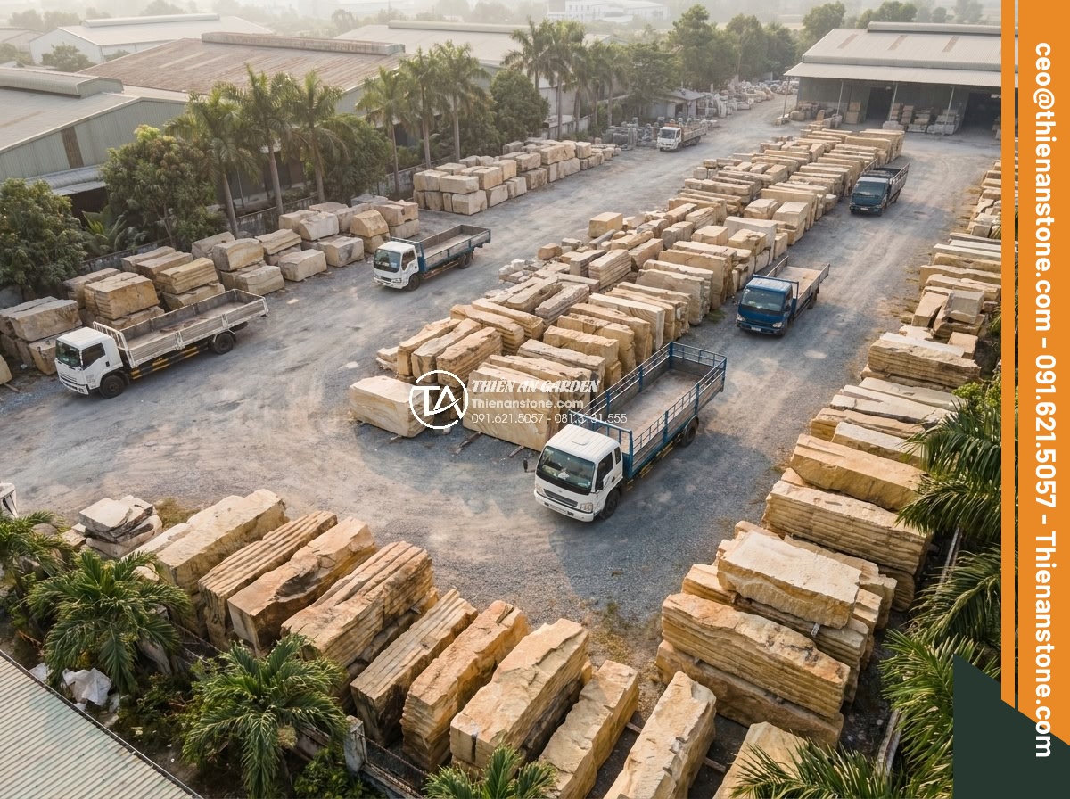 Top 5 địa chỉ bán đá cổ thạch TPHCM uy tín, hỗ trợ vận chuyển tận nơi - Hình 7 Top 5 địa chỉ bán đá cổ thạch TPHCM uy tín, hỗ trợ vận chuyển tận nơi - Aerial view of large professional stone warehouse named Da Canh Thien An with di