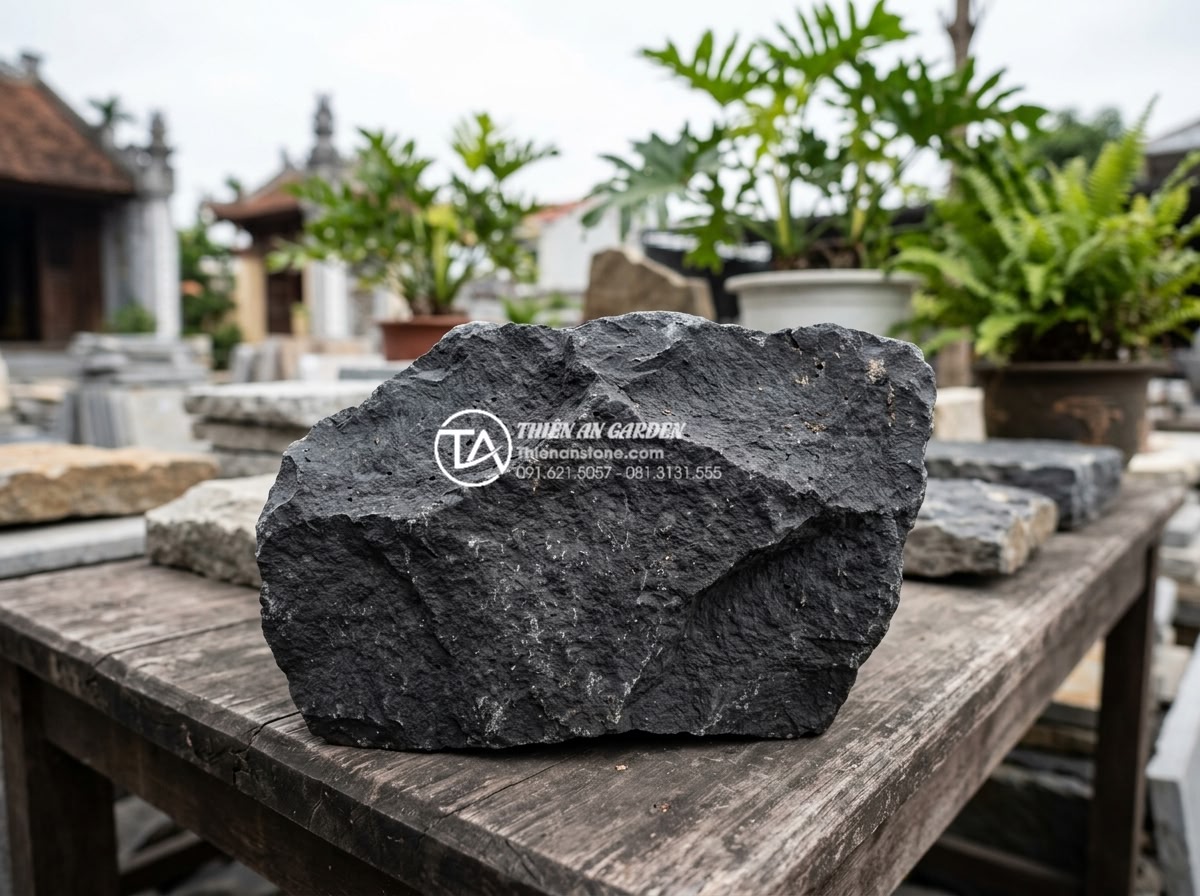 20 Ý tưởng sử dụng đá rối trang trí mặt tiền nhà phố cực ấn tượng - Variety of popular rubble stone samples including Hue gray, Lai Chau brown, and 