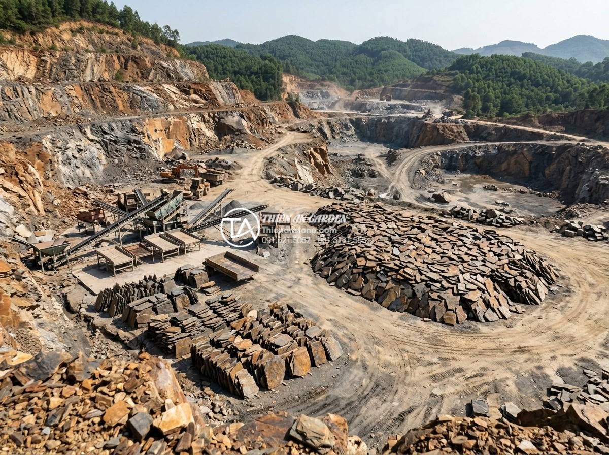 Có nên lát sân vườn bằng đá rối? Phân tích ưu và nhược điểm - Wide angle shot of a professional stone quarry in Vietnam extracting natural tum