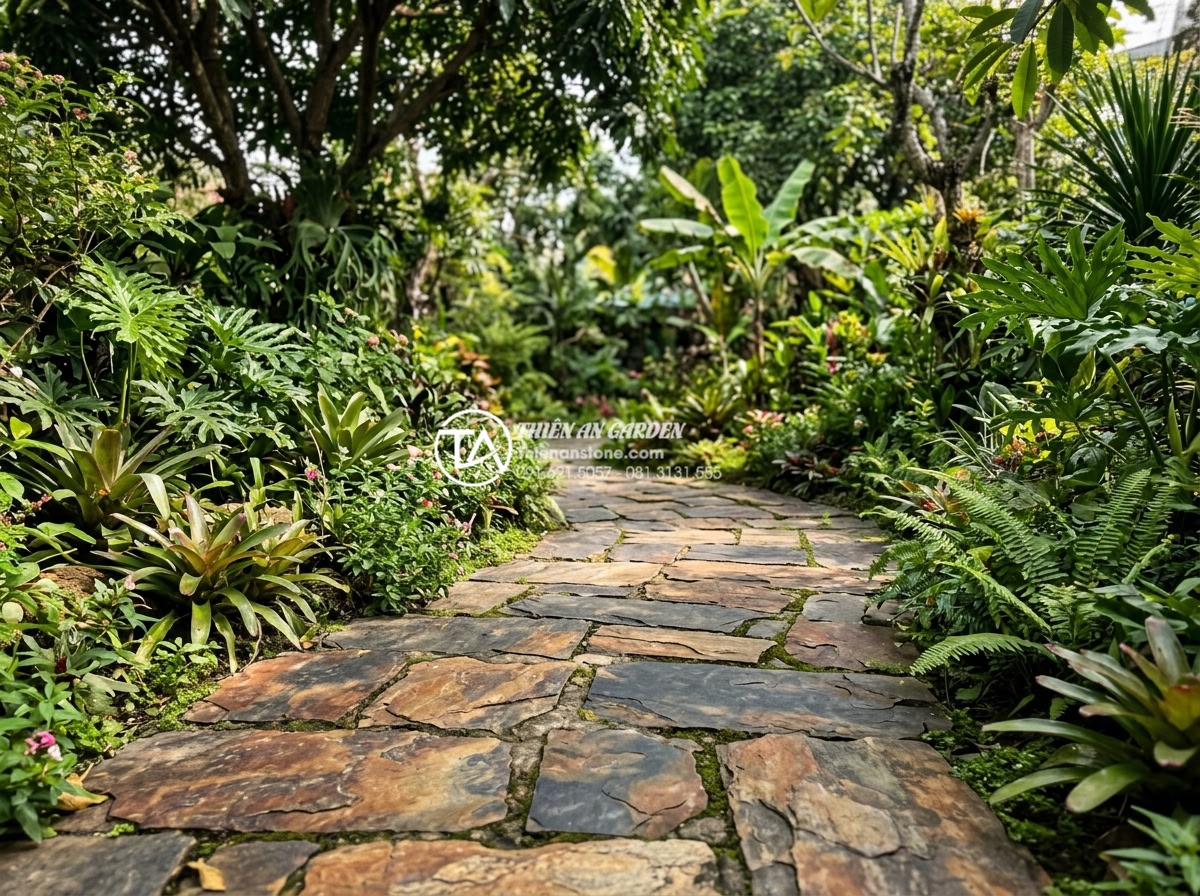 Đá rối lát sân vườn: Giải pháp thi công bền vững và thẩm mỹ - Long-term beautiful maintained chaotic stone paved garden path after years of us