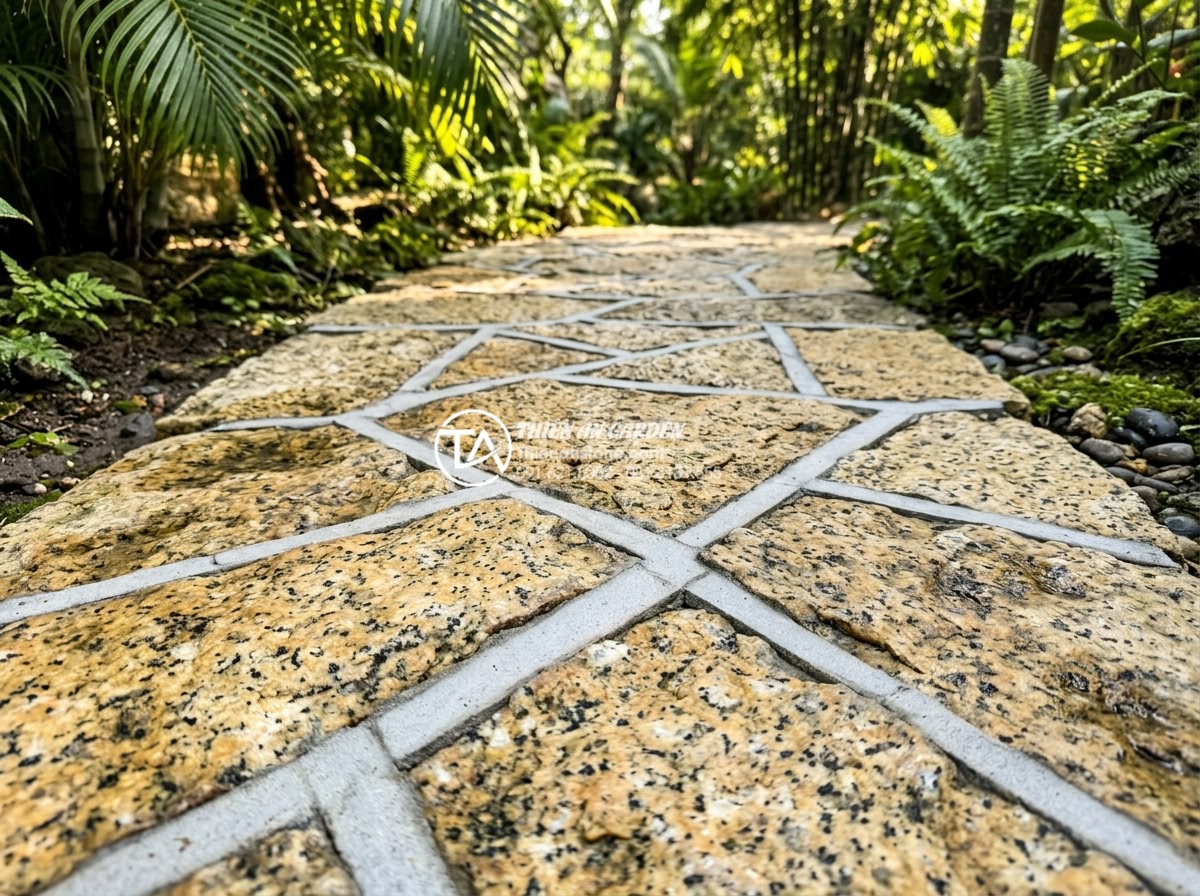 Kỹ thuật chà ron đá rối: Bí quyết để có mạch đá đều và đẹp - Close-up view of natural chaotic stone paving with perfectly grouted joints show