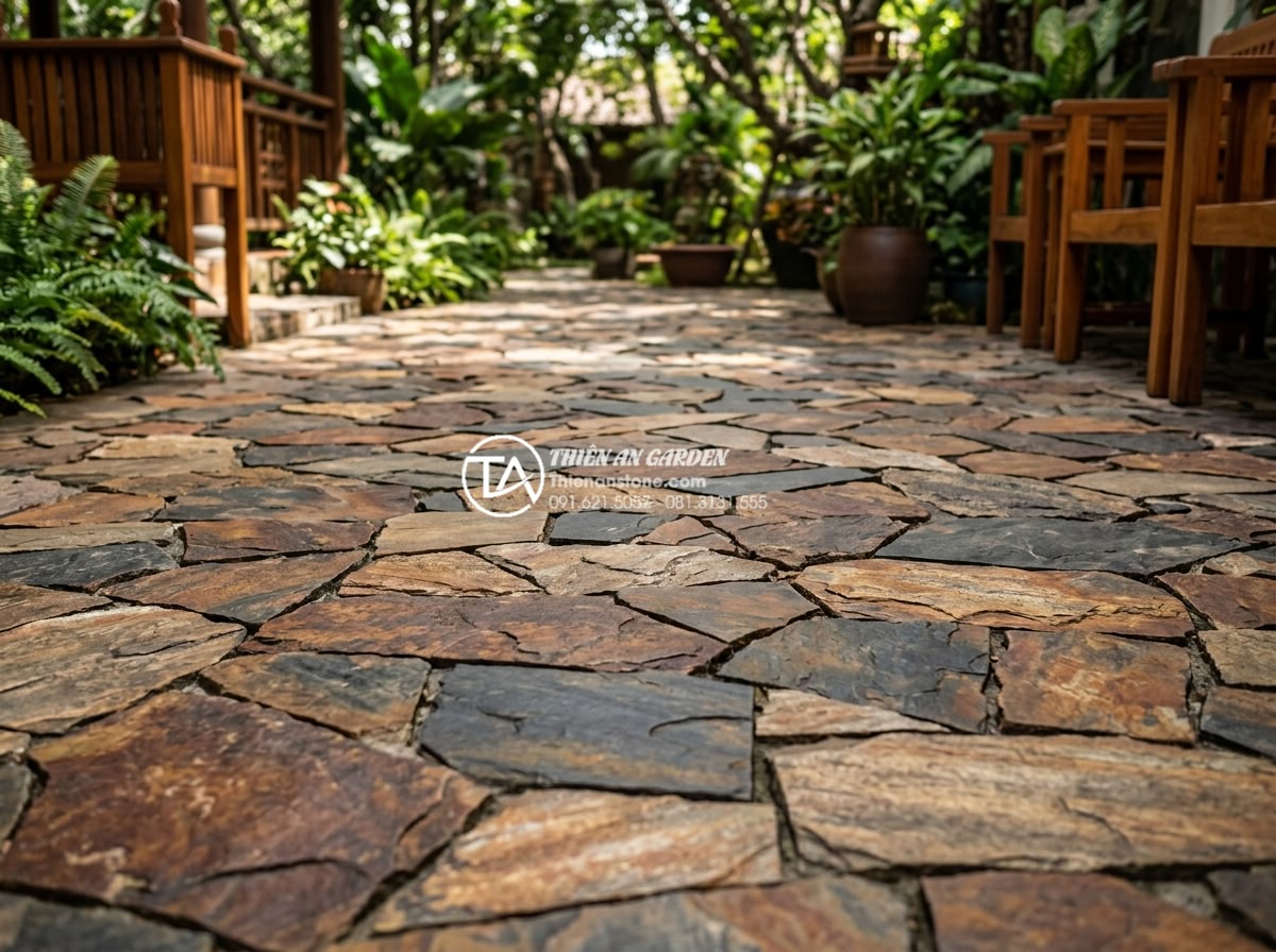 Review độ bền đá rối đen Lai Châu khi lát đường đi ô tô - Long-term maintained black Lai Chau chaotic stone paving looking as good as new 