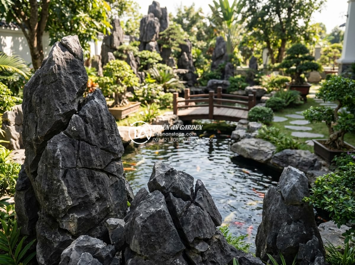 Tại sao đá tai mèo Hà Giang lại là 'vua' của các loại đá làm cây cảnh? - Completed luxury landscape project by Thien An Stone featuring prominent Ha Gian