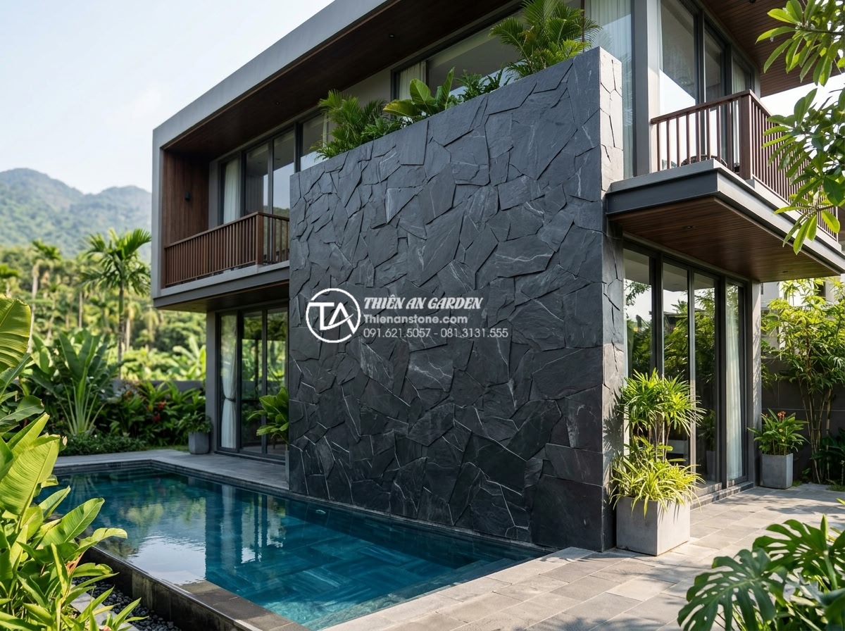 Tại sao nên dùng ốp gạch rối thay vì gạch men thông thường? - Luxury villa exterior with high-end da roi tu nhien cladding demonstrating premi