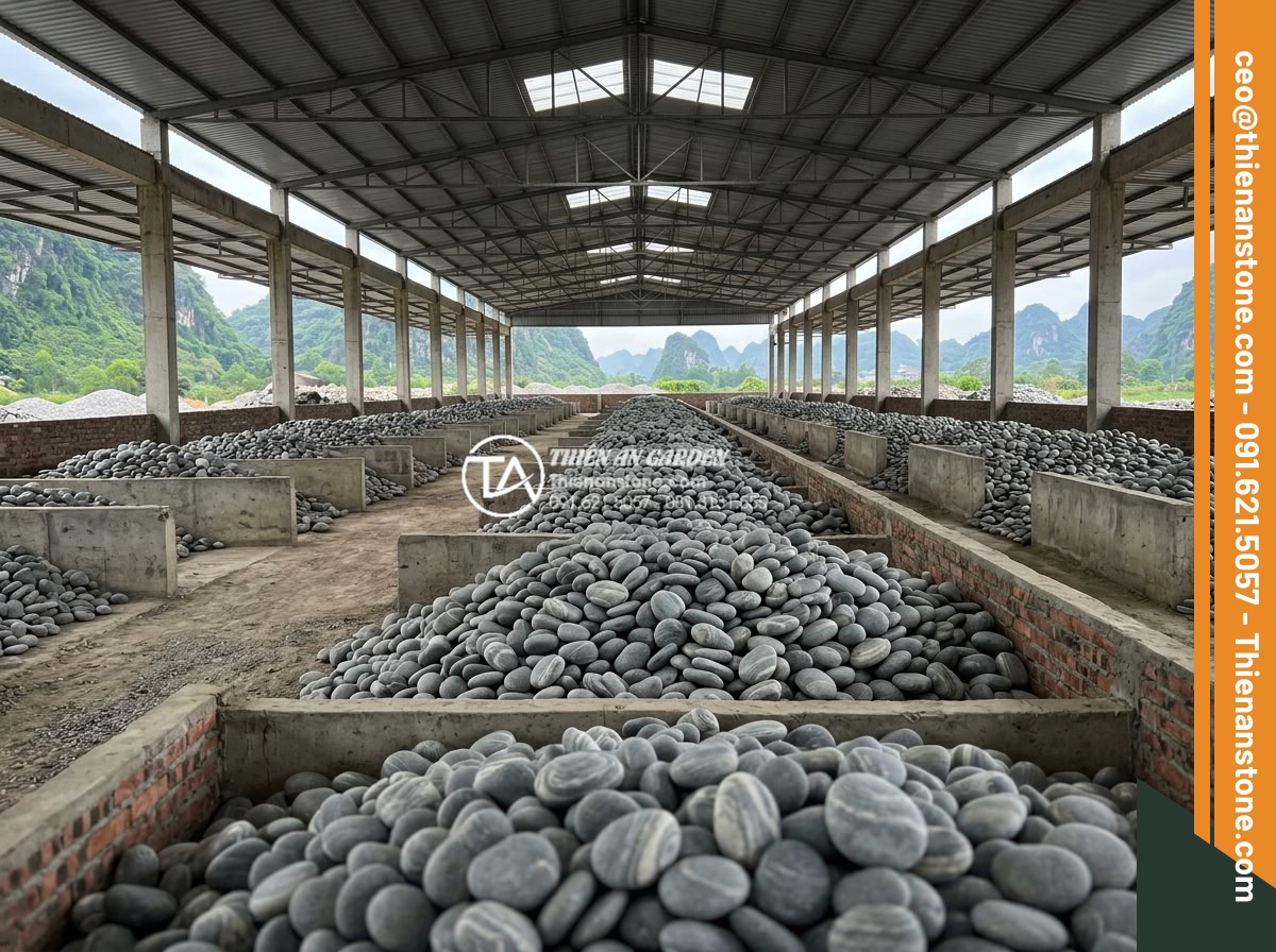 Cung cấp đá cuội vân mây Hà Nội: Giao hàng tận nơi, đầy đủ kích thước - Hình 7 Cung cấp đá cuội vân mây Hà Nội: Giao hàng tận nơi, đầy đủ kích thước - Panoramic view of a large professional stone warehouse in Northern Vietnam fille