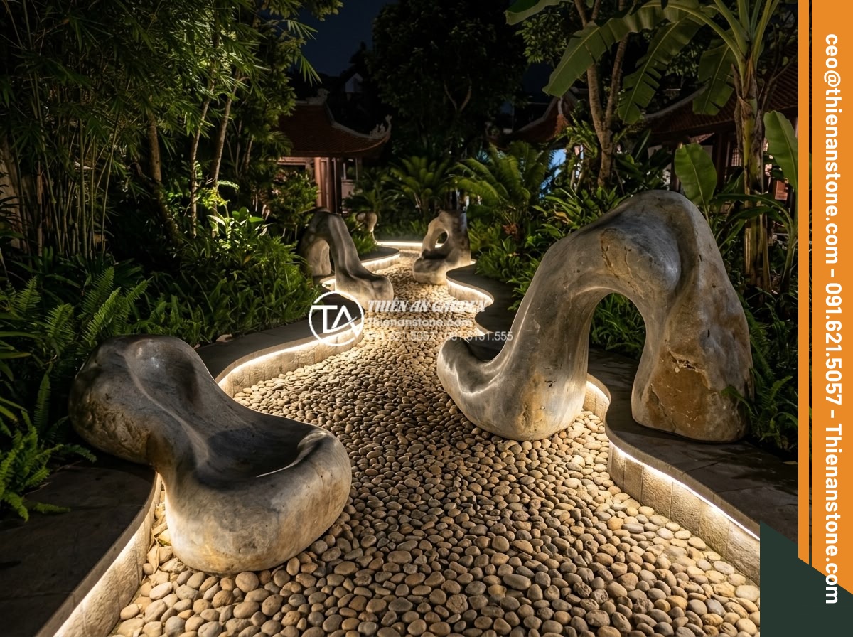 Hướng dẫn tự làm suối đá cuội mini trong bình thủy sinh cho người mới - Inspiring variations of pebble stream designs including illuminated night views 